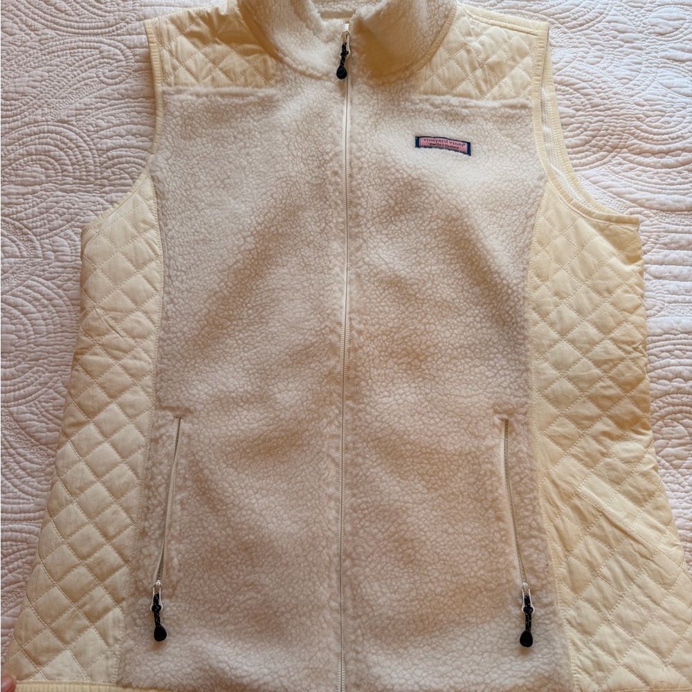 Vineyard Vines Women's Beige Quilted Vest
